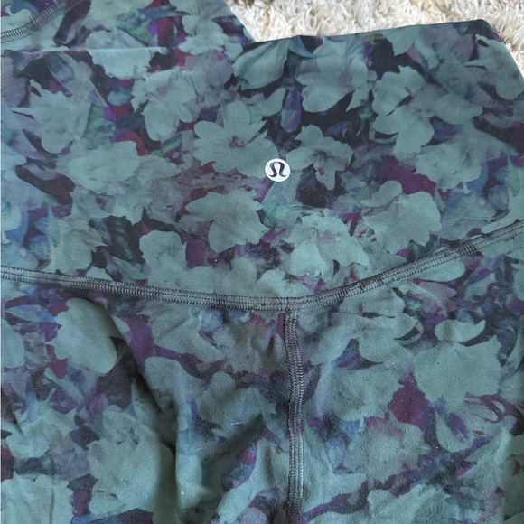Lululemon Floral Align High Rise Crop Leggings - Picture 5 of 7